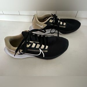 Nike Air Zoom Pegasus Black and Gold gym shoes- size 6
